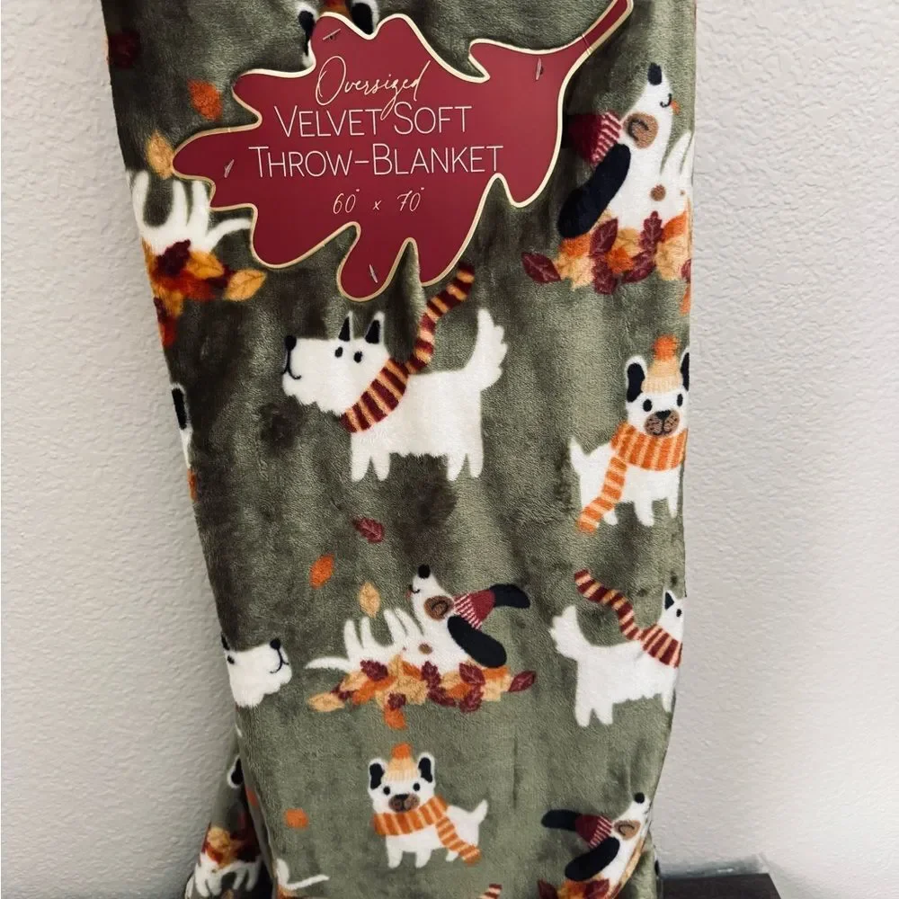 Forest Green Fall Autumn Dogs Leaves Print Plush Throw Blanket